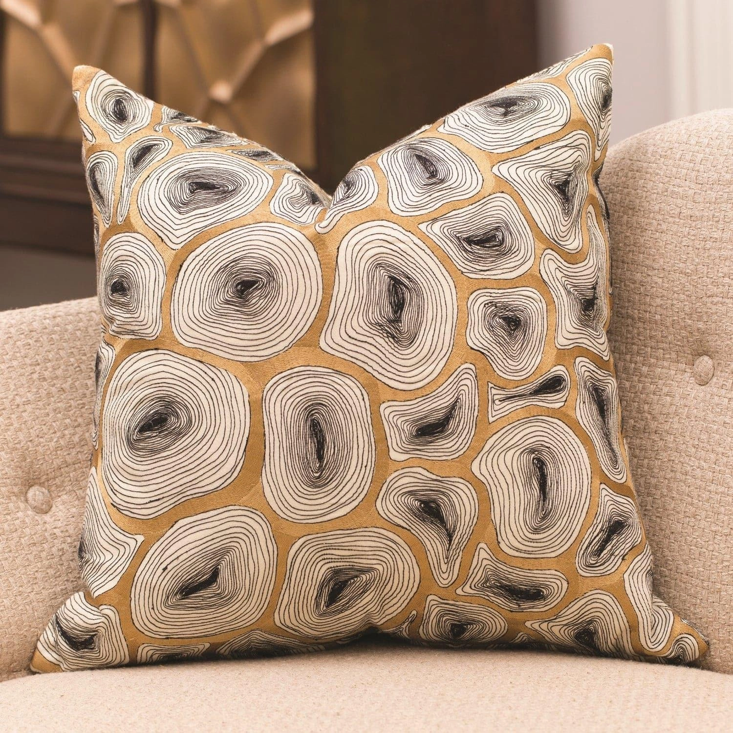 Agate Pillow - Black/Gold