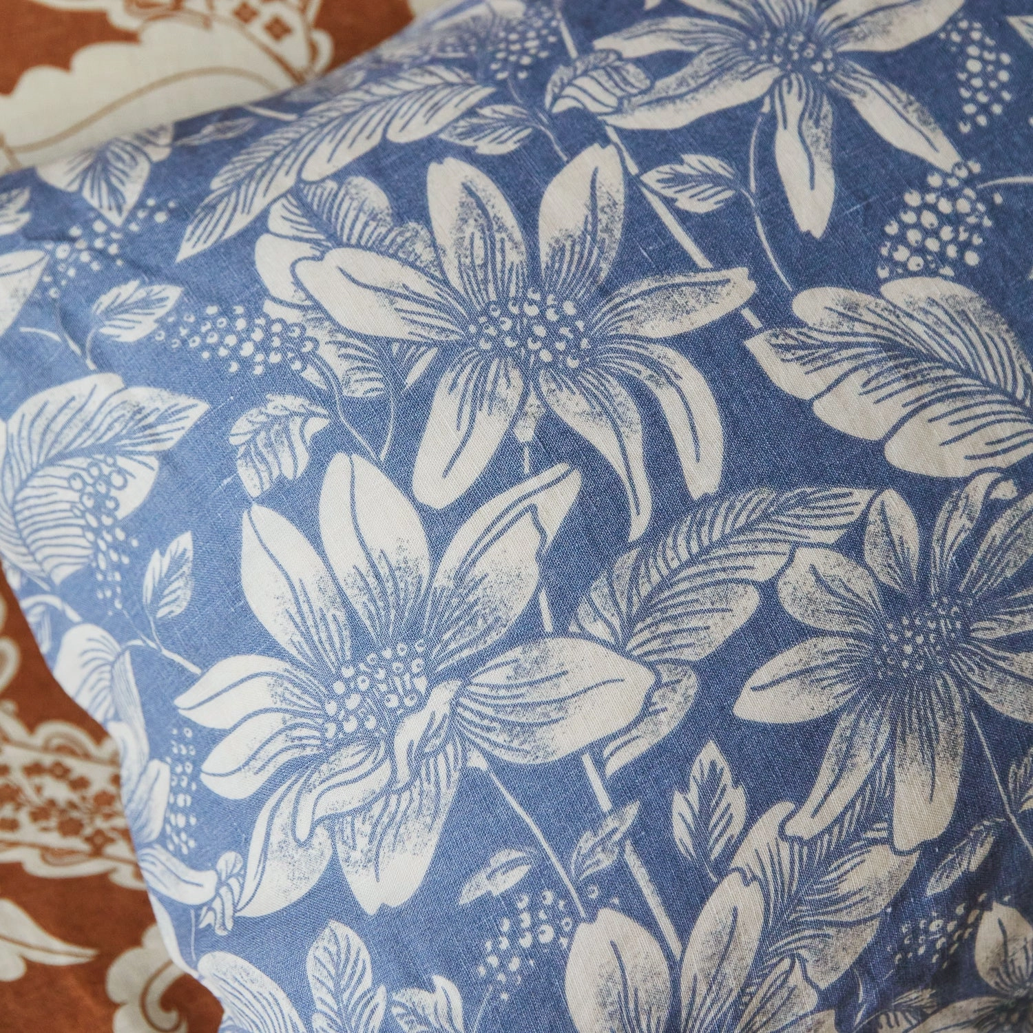 Amrita Linen Pillowcase Set - Smoke