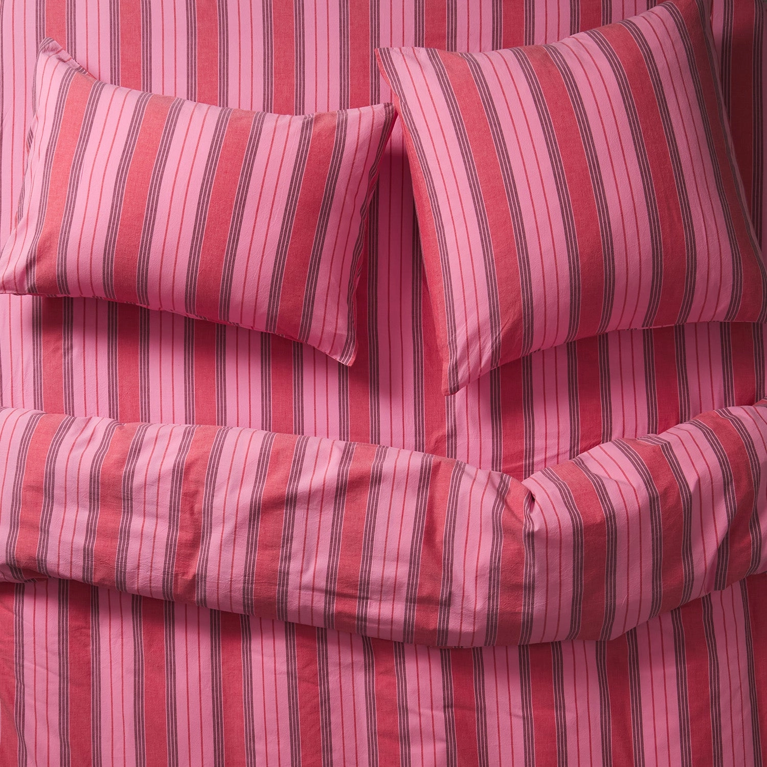 Brigitte Cotton Euro Pillowcase Set - Scarlet