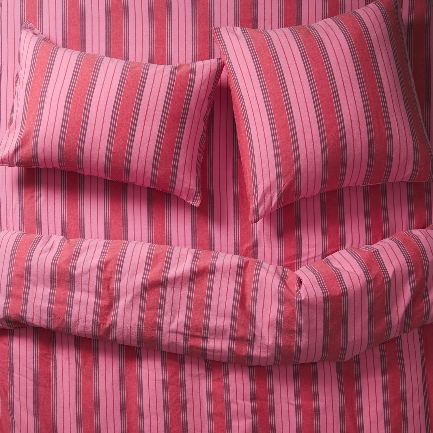 Brigitte Cotton Euro Pillowcase Set - Scarlet
