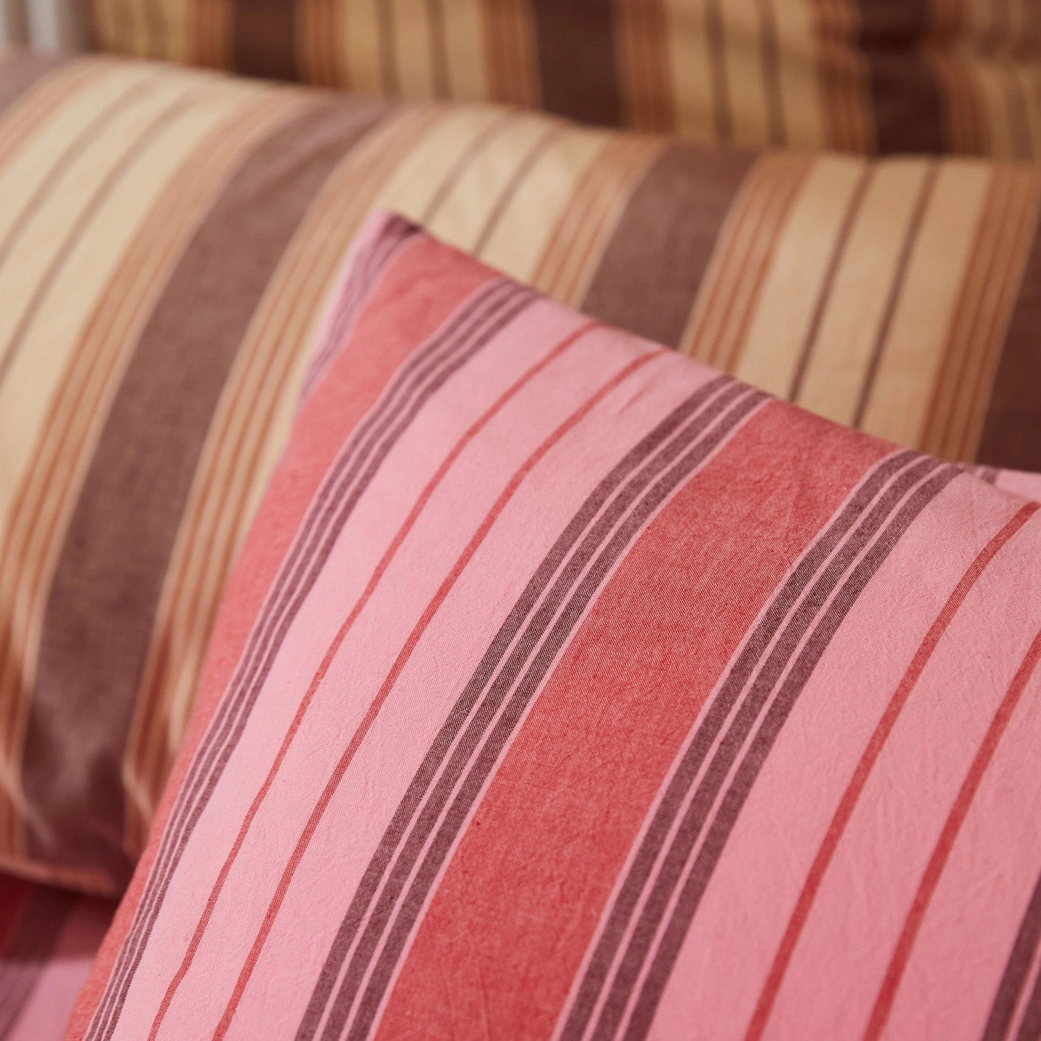 Brigitte Cotton Euro Pillowcase Set - Scarlet