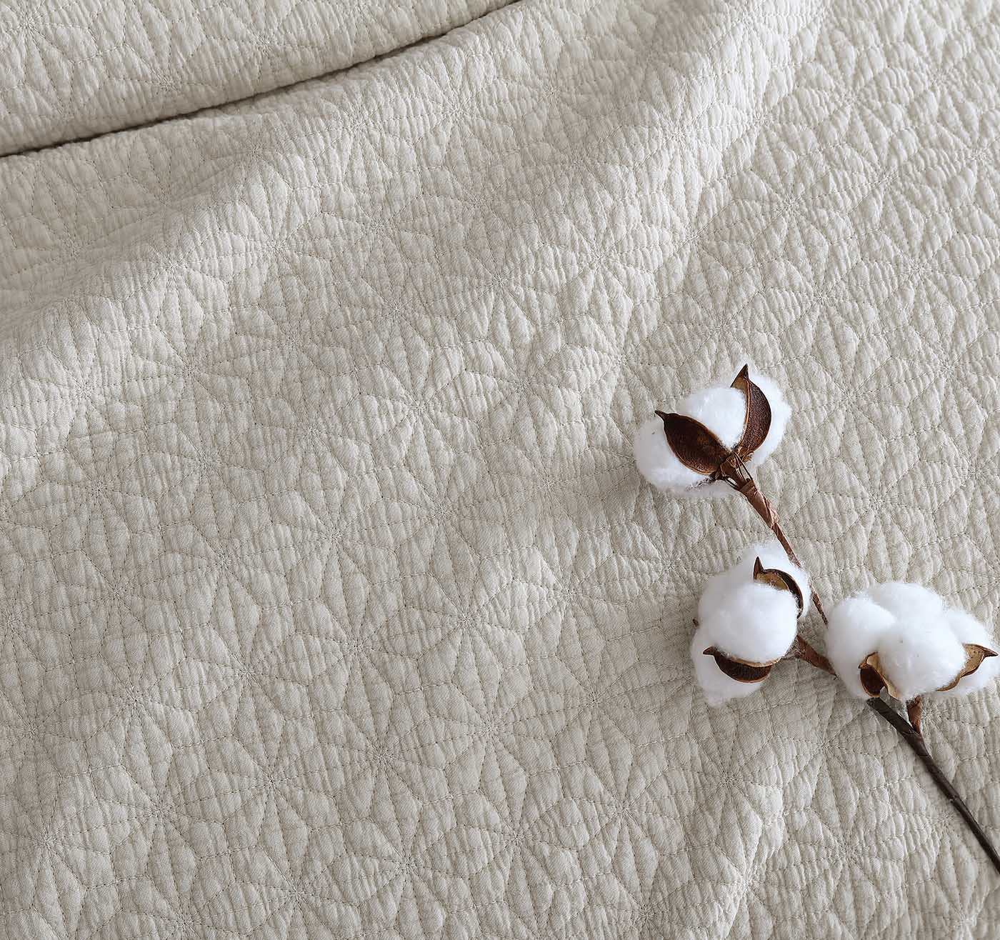 Kayo Linen Coverlet by Logan & Mason Platinum