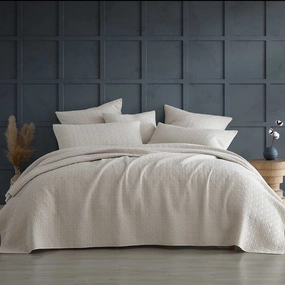 Kayo Linen Coverlet by Logan & Mason Platinum