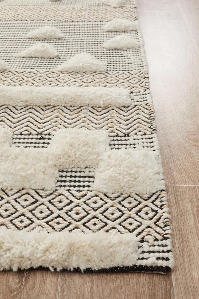 Miller 733 Rug (Ivory) by Rug Culture
