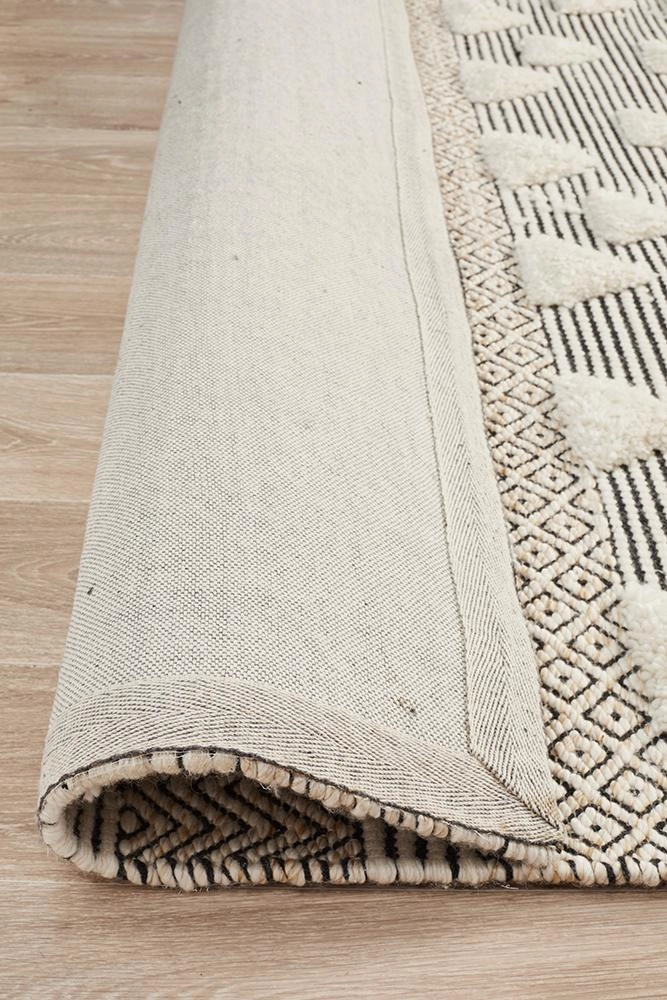 Miller 733 Rug (Ivory) by Rug Culture