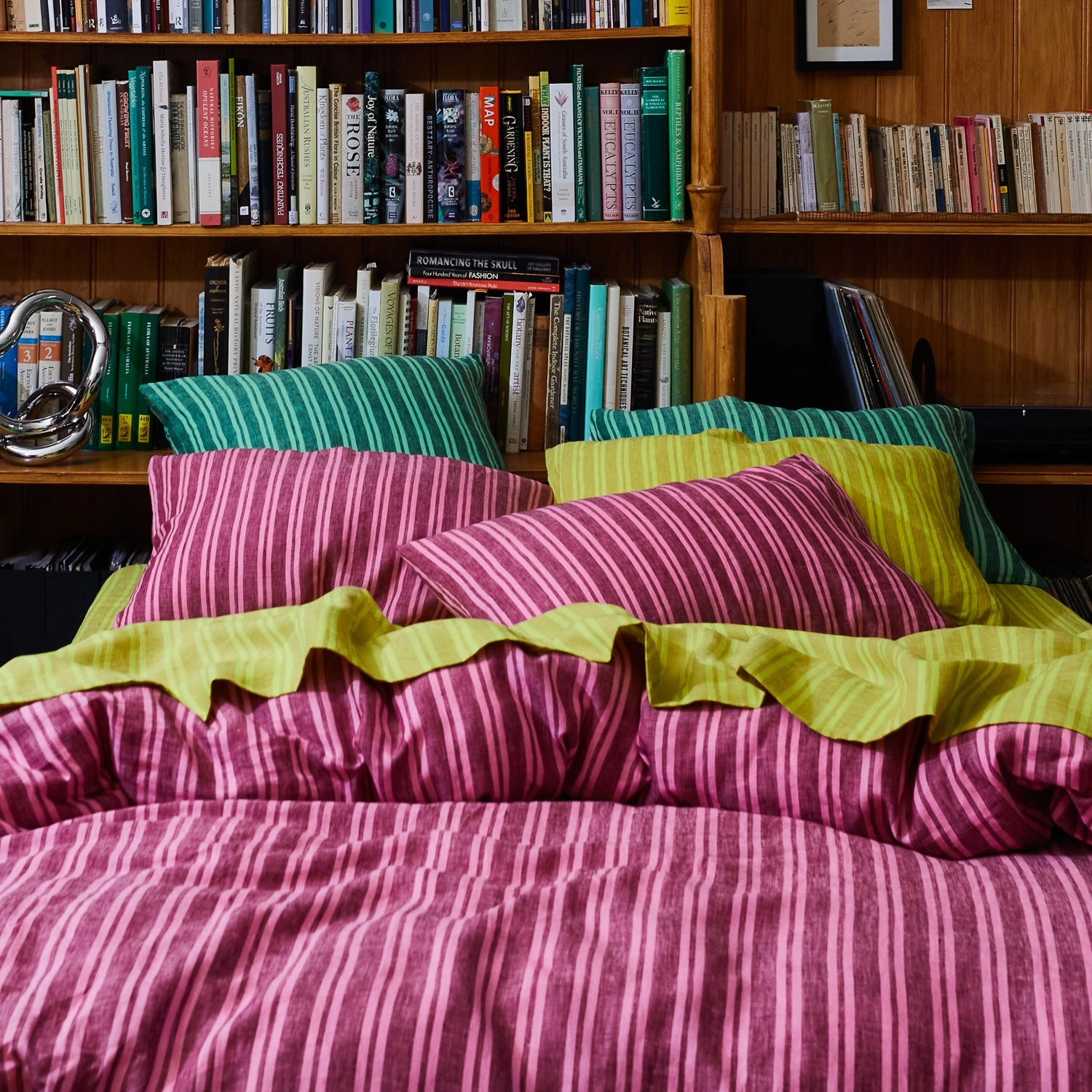 Nadine Linen Pillowcase Set - Mahogany