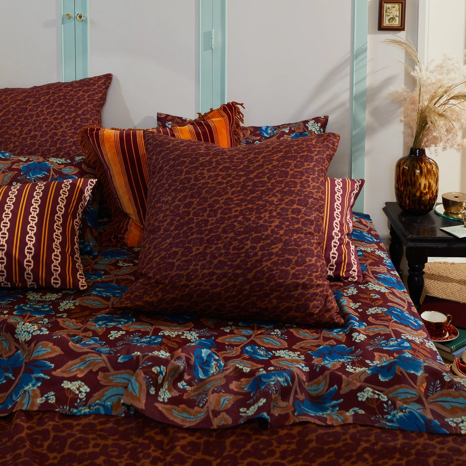 Odette Linen Euro Pillowcase Set