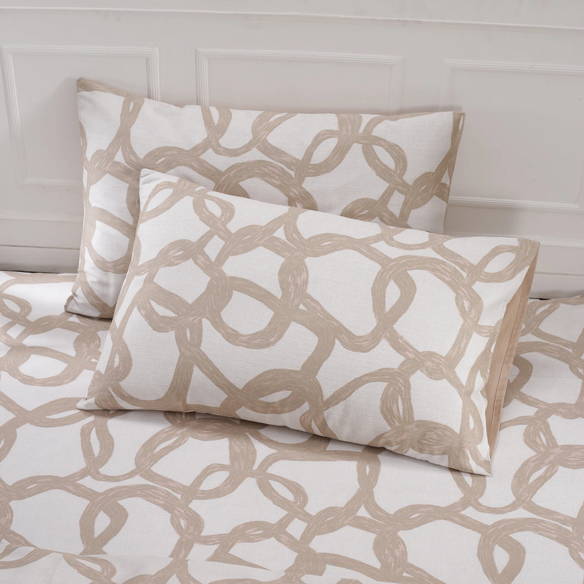 Royal Botanic 200 TC Harriett 100% Cotton Bed Sheet With Pillow Case
