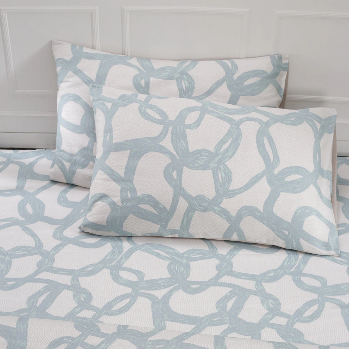 Royal Botanic 200 TC Harriett 100% Cotton Bed Sheet With Pillow Case