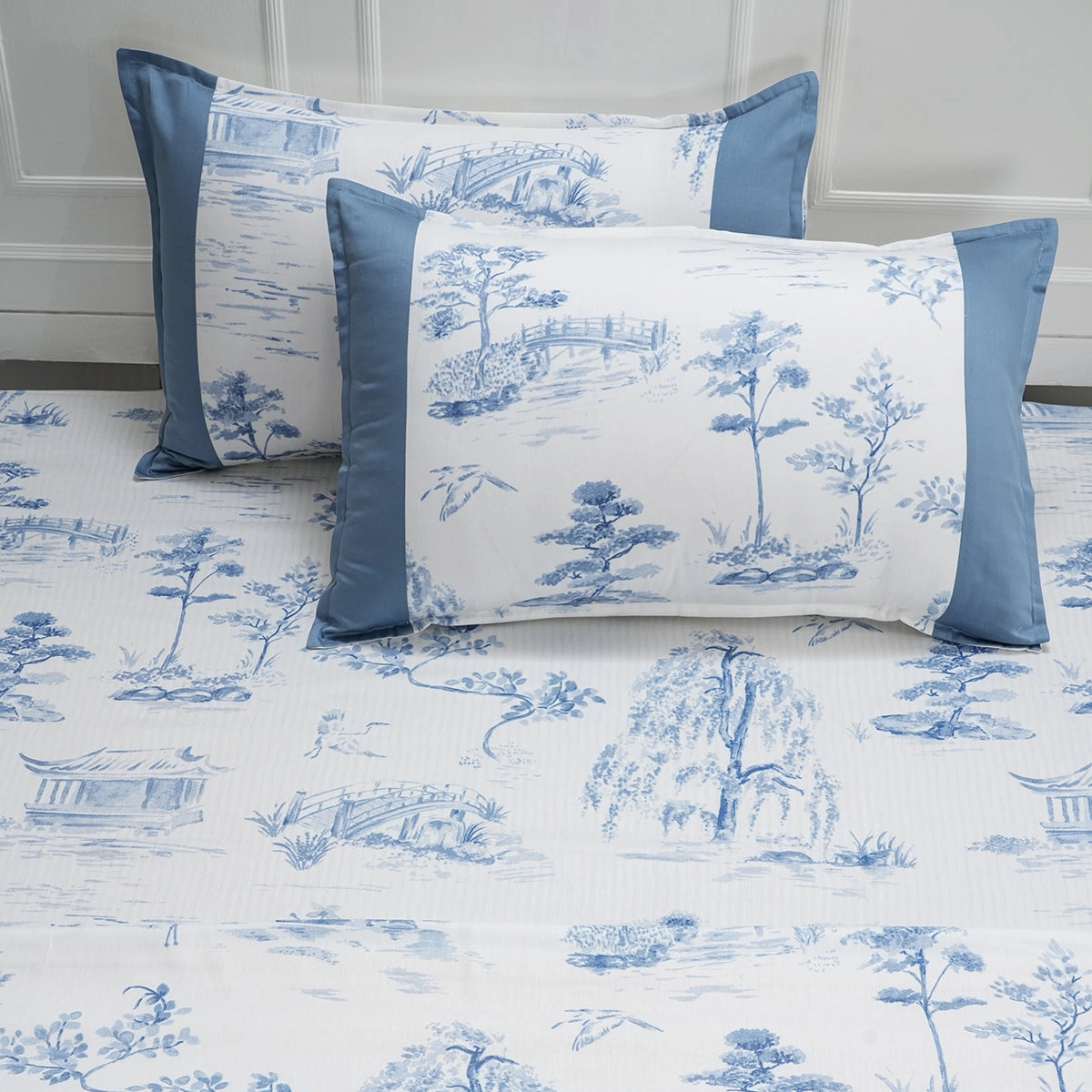 Royal Botanic 200 TC Nature Toile 100% Cotton Bed Sheet With Pillow Case