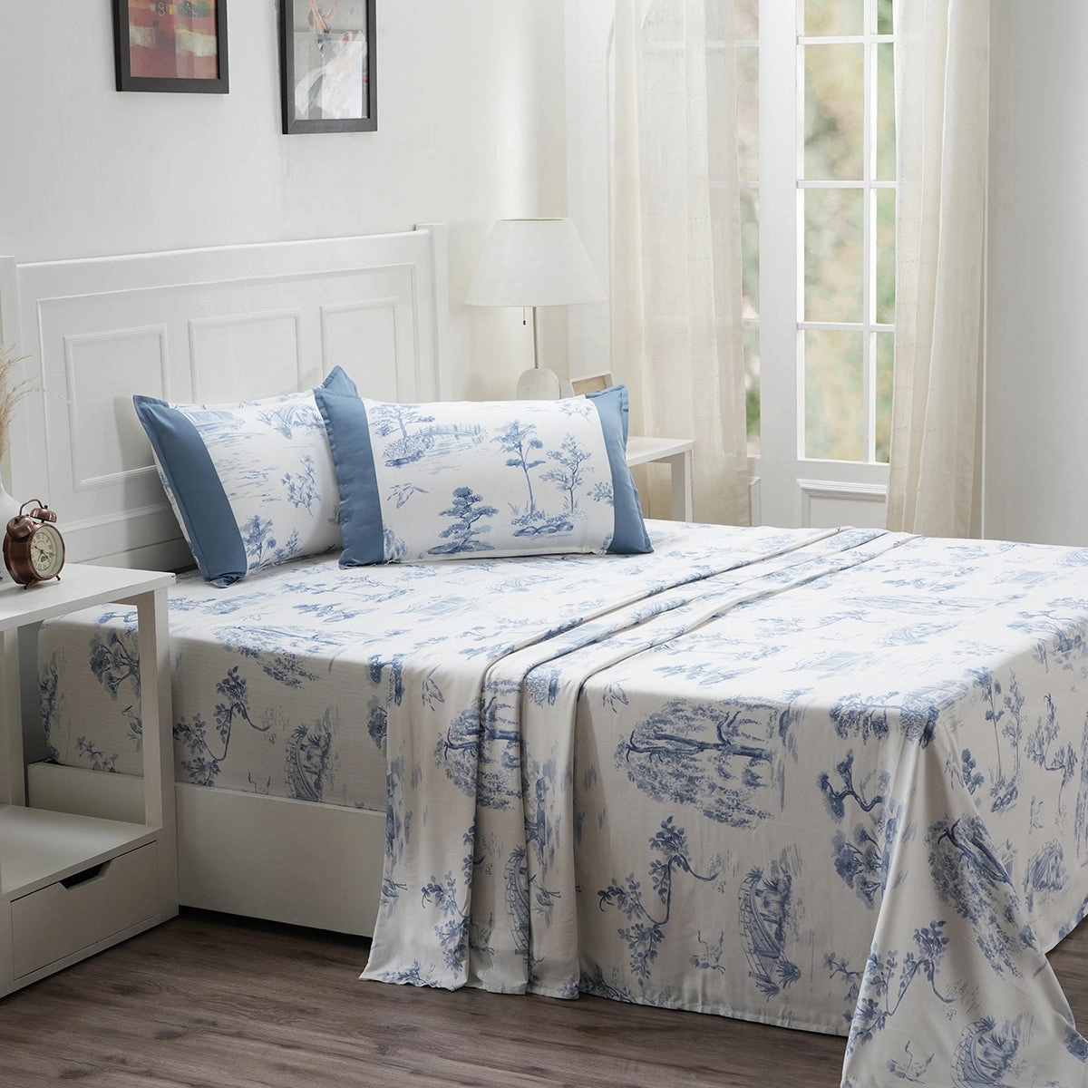 Royal Botanic 200 TC Nature Toile 100% Cotton Bed Sheet With Pillow Case