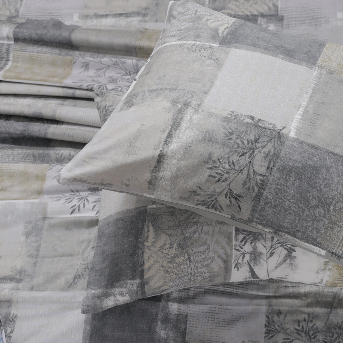 Royal Botanic 200TC  Botanical Grunge 100% Cotton Bed Sheet With Pillow Case